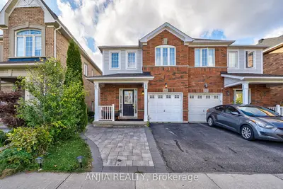 Semi-Detached in Whitchurch-Stouffville