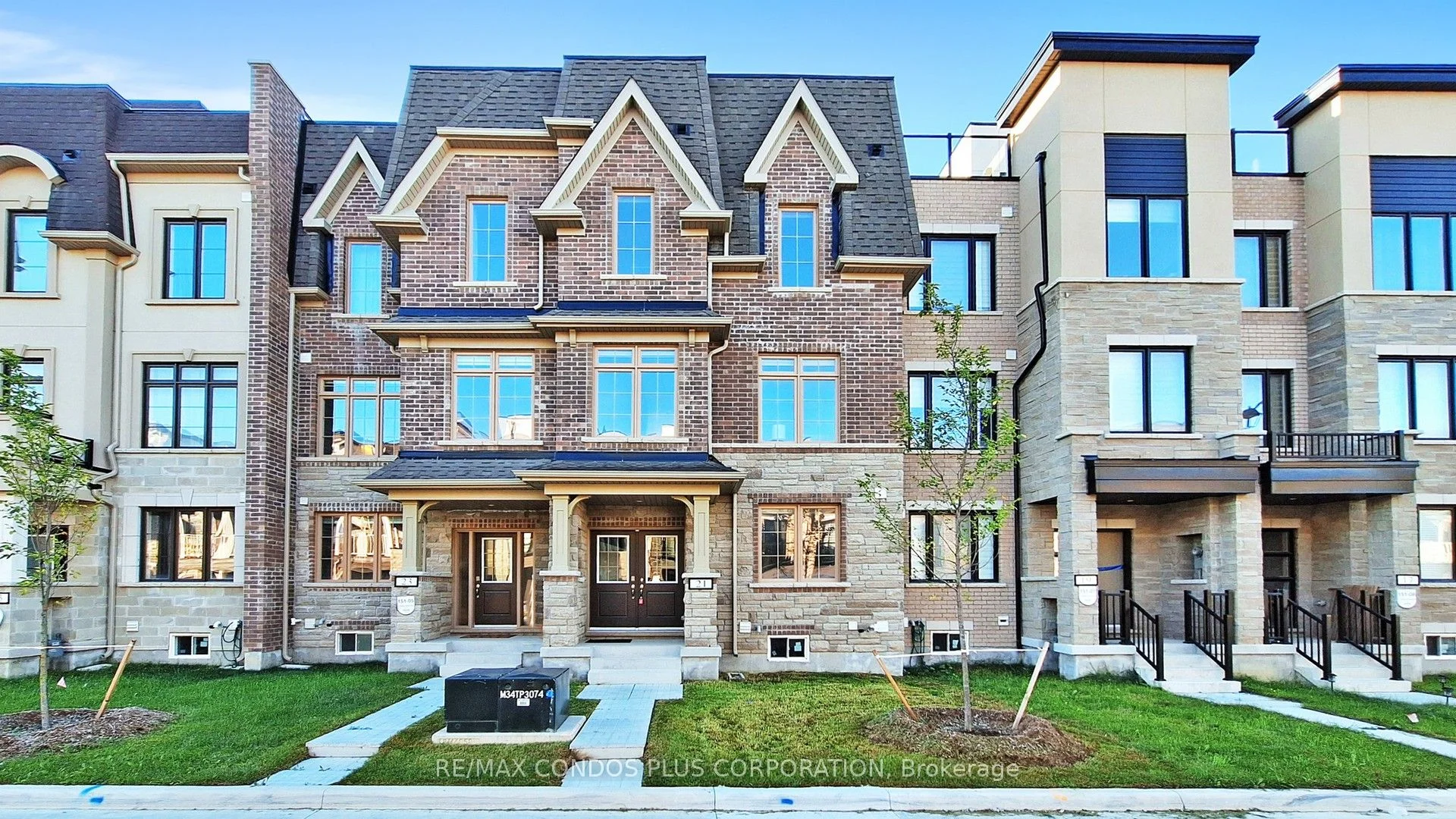 Att/Row/Townhouse in Markham