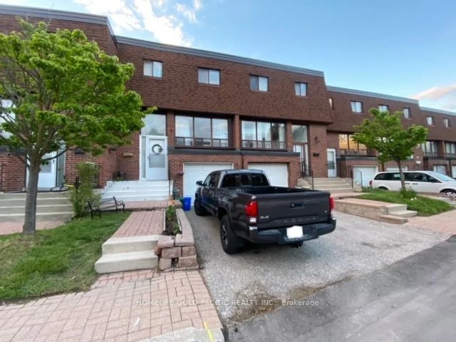 Condo Townhouse in Markham