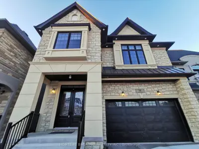 Detached in Richmond Hill