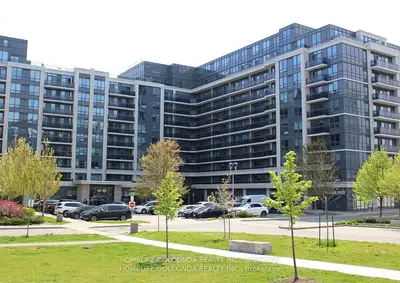 Condo Apartment in Richmond Hill