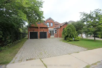 Detached in Richmond Hill
