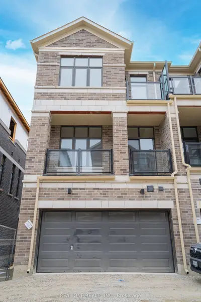 Att/Row/Townhouse in Richmond Hill