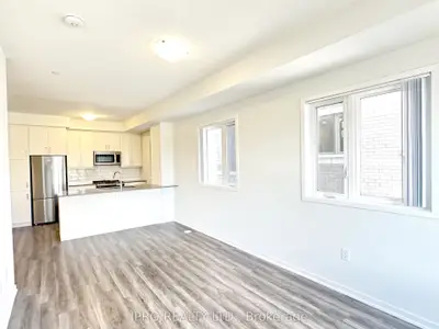 Condo Townhouse in Vaughan