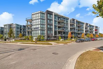 Condo Apartment in Innisfil