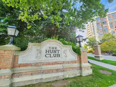 Condo Apartment in Markham