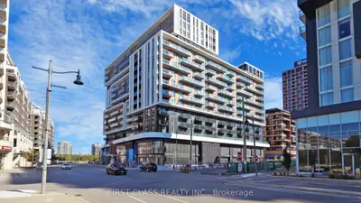 Common Element Condo in Markham
