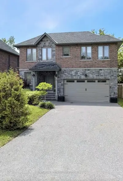 532 Duclos Point Road, Georgina, On L0e 1n0