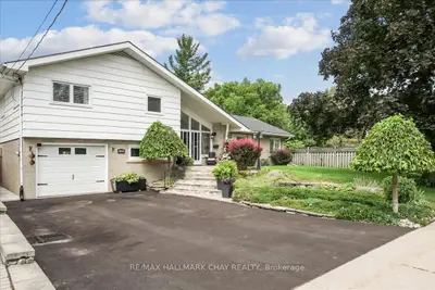 Detached in New Tecumseth