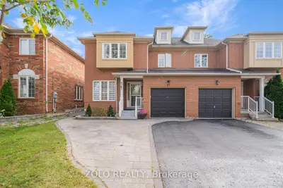 Semi-Detached in Aurora