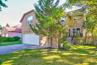 Detached in Aurora