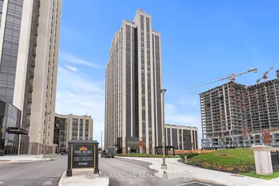 Condo Apartment in Vaughan