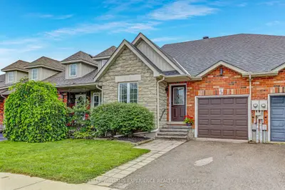 Att/Row/Townhouse in New Tecumseth