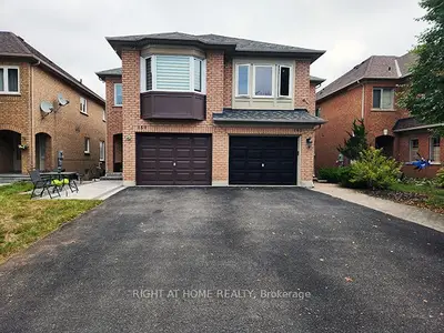 Semi-Detached in Aurora