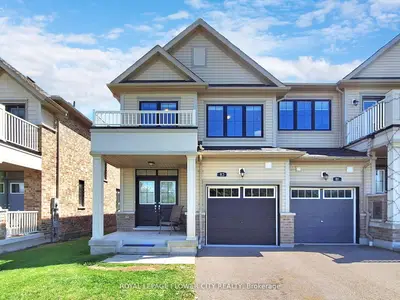 Att/Row/Townhouse in East Gwillimbury