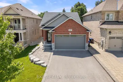 Detached in Bradford West Gwillimbury