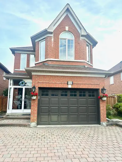 Detached in Richmond Hill