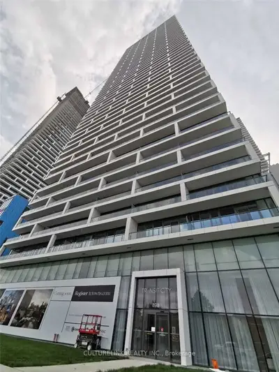 Common Element Condo in Vaughan