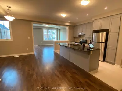 Att/Row/Townhouse in Markham