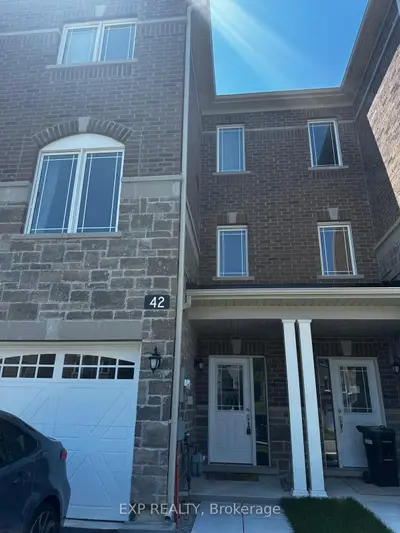 Att/Row/Townhouse in Essa