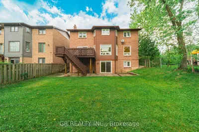 151 Old Surrey Lane, Richmond Hill, On L4c 6r9