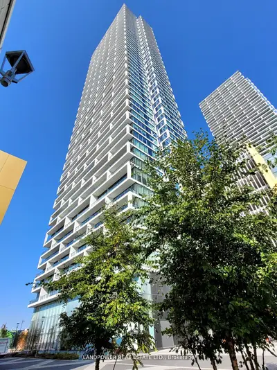 Condo Apartment in Vaughan
