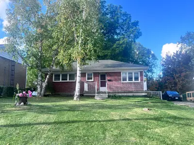 Detached in Newmarket