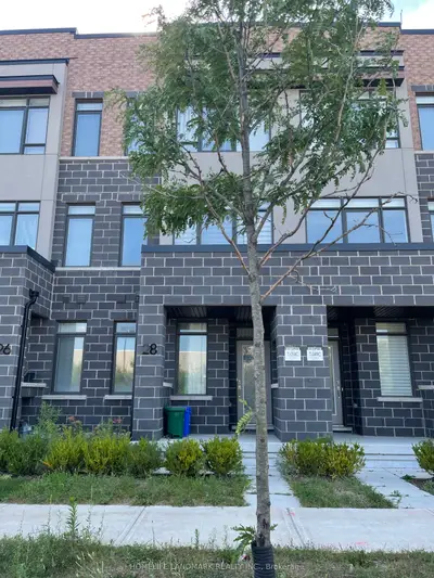 Att/Row/Townhouse in Vaughan