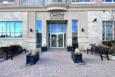 Condo Apartment in Aurora