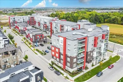 Condo Apartment in Markham