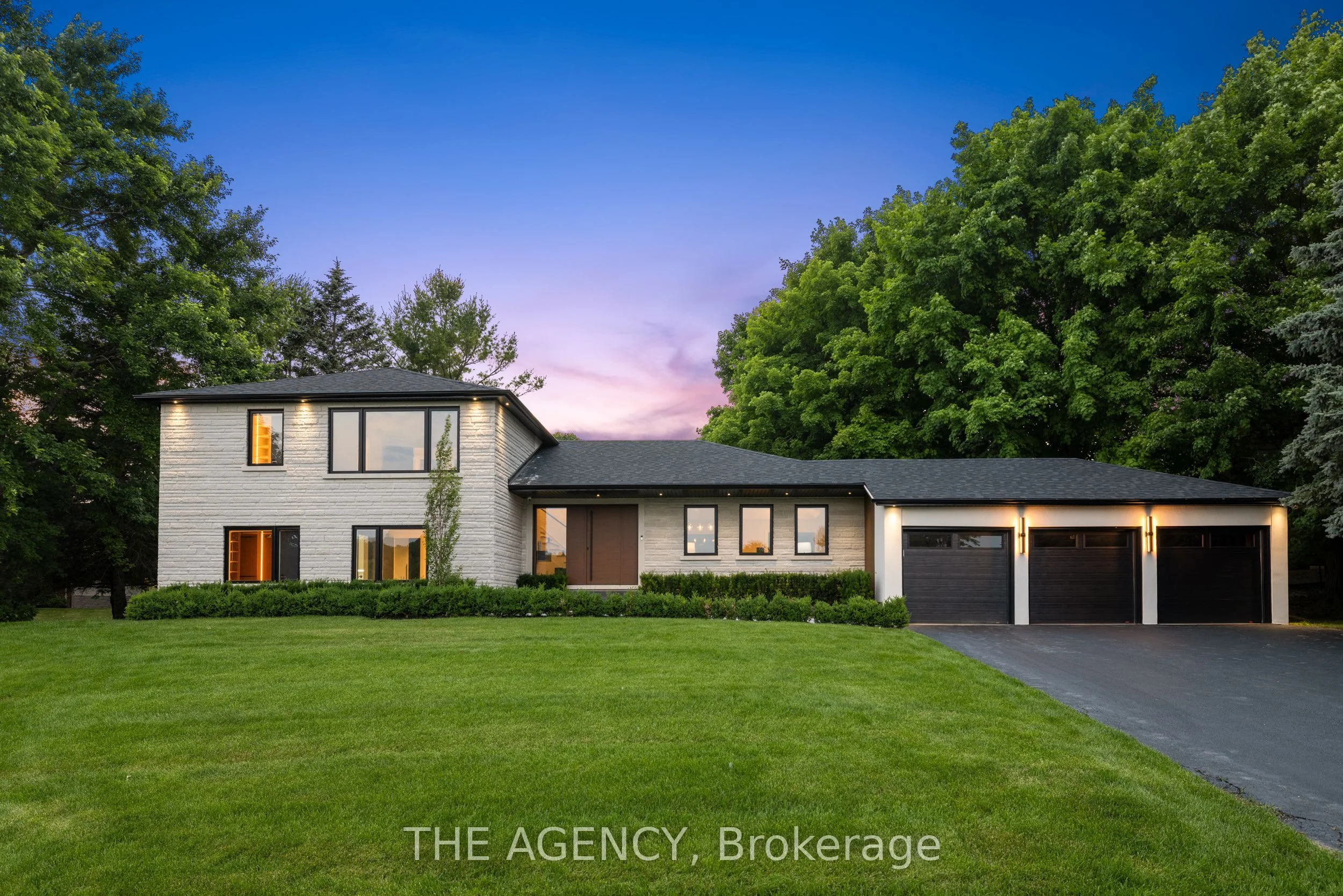 Detached in King
