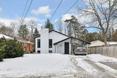 Detached in Richmond Hill