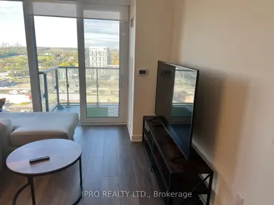 105 Oneida Crescent 1801, Richmond Hill, On L4b 0h6