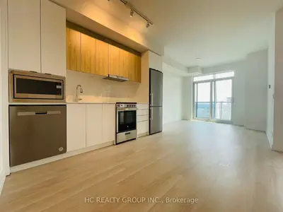 Condo Apartment in Vaughan