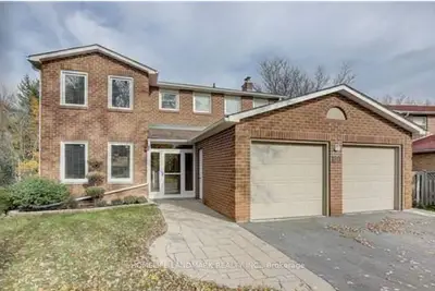 Detached in Richmond Hill