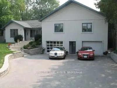 Detached in Richmond Hill