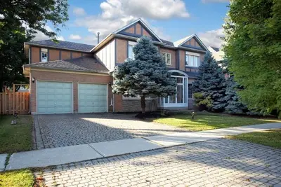 Detached in Richmond Hill