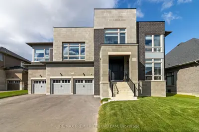 Detached in King