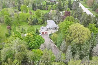 Detached in New Tecumseth