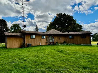 Detached in Brock