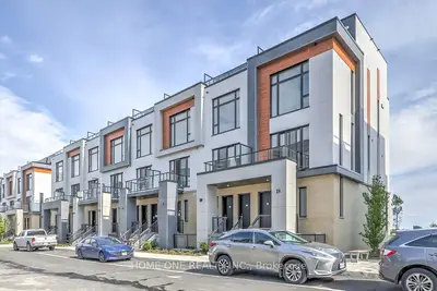 Condo Townhouse in Richmond Hill