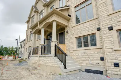 Att/Row/Townhouse in Markham