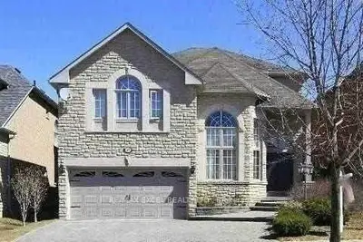 Detached in Richmond Hill