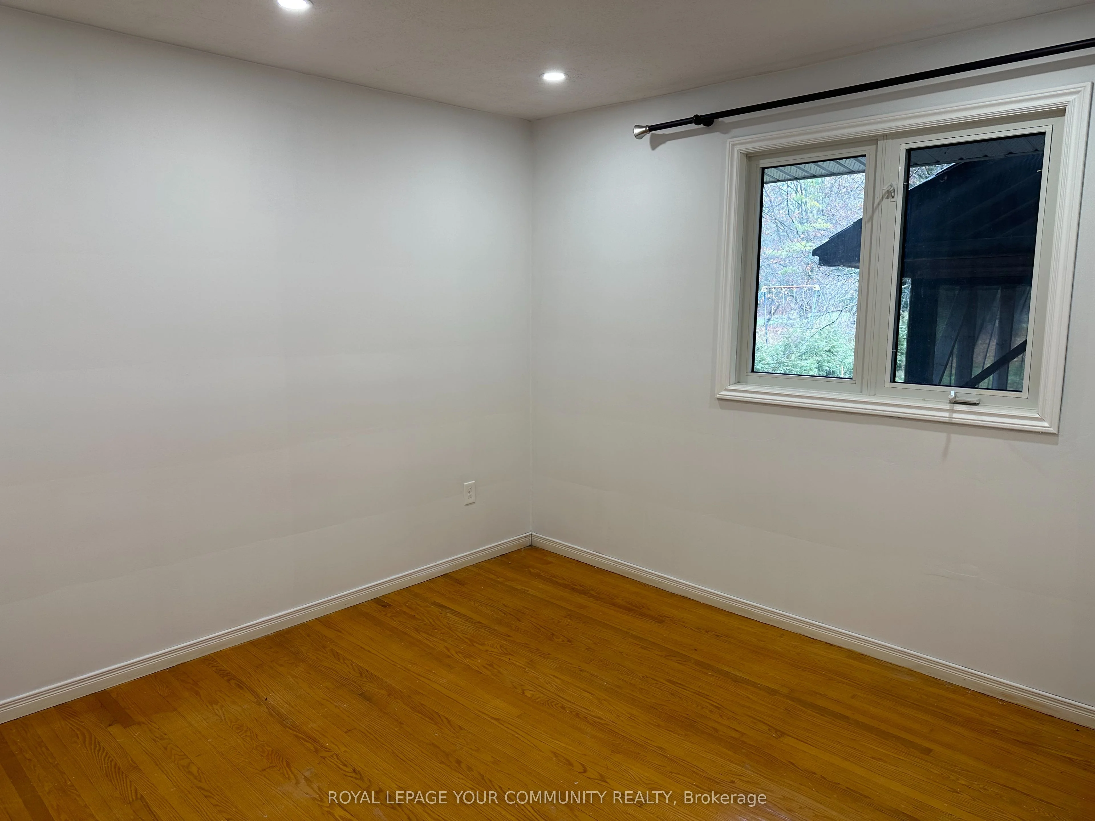 20015 Bathurst Street Upper, East Gwillimbury, ON L9N 1N3