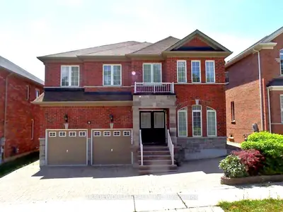 Detached in Richmond Hill