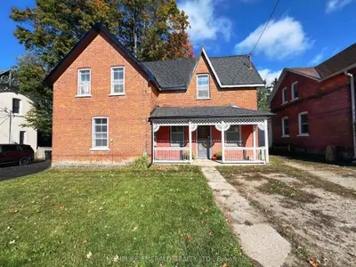 Detached in Essa