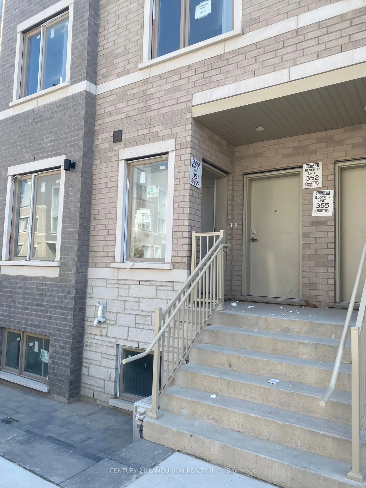 150 Honeycrisp Crescent 265, Vaughan, On L4k 0n7
