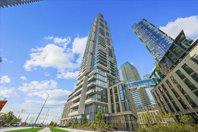 Condo Apartment in Vaughan