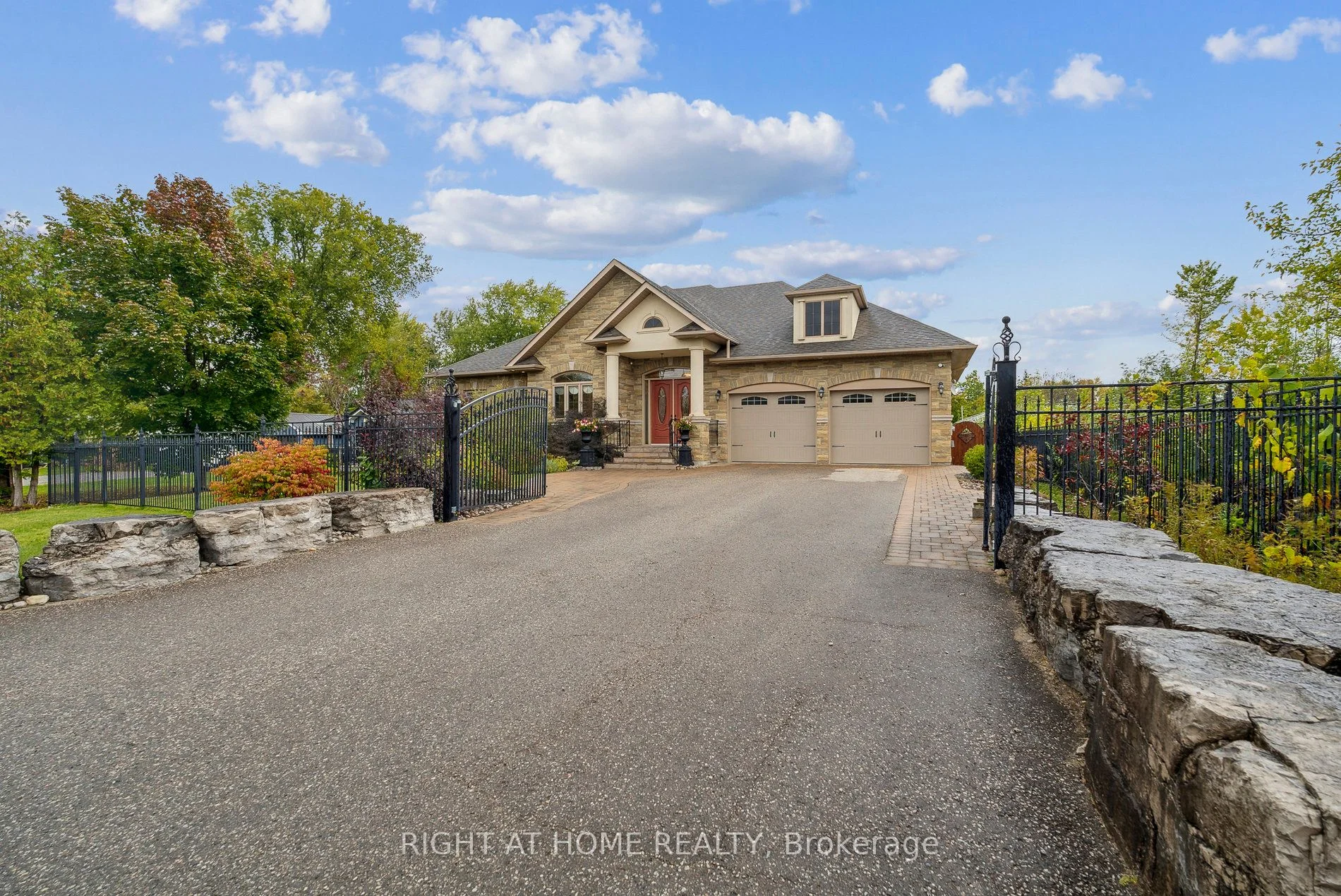 Detached in Georgina
