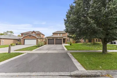 Detached in New Tecumseth